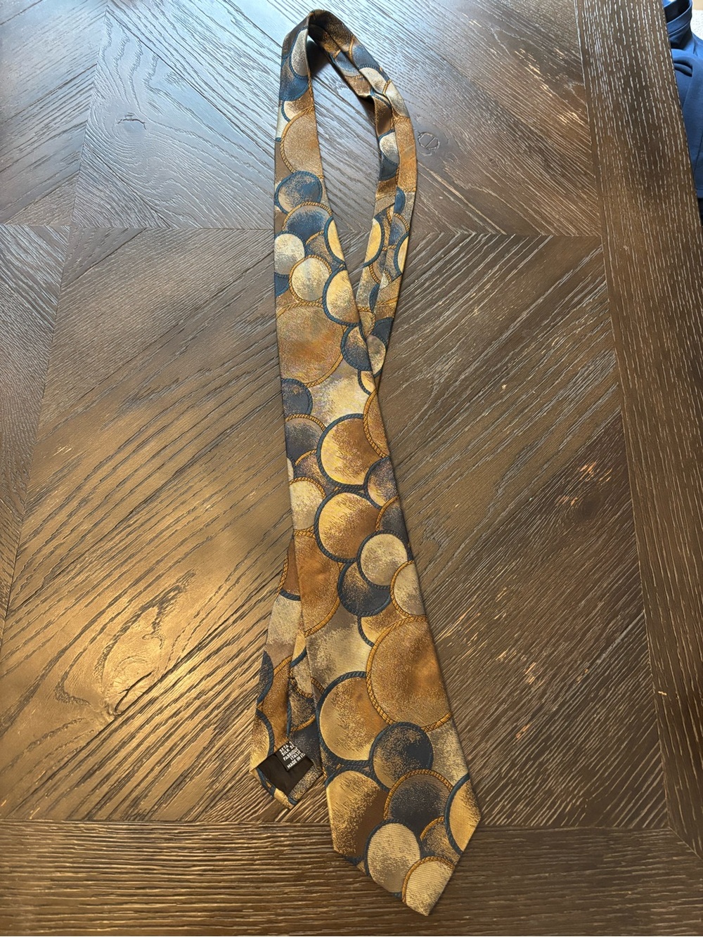 Hugo Boss Silk Gold and Navy Circular-Pattern Tie